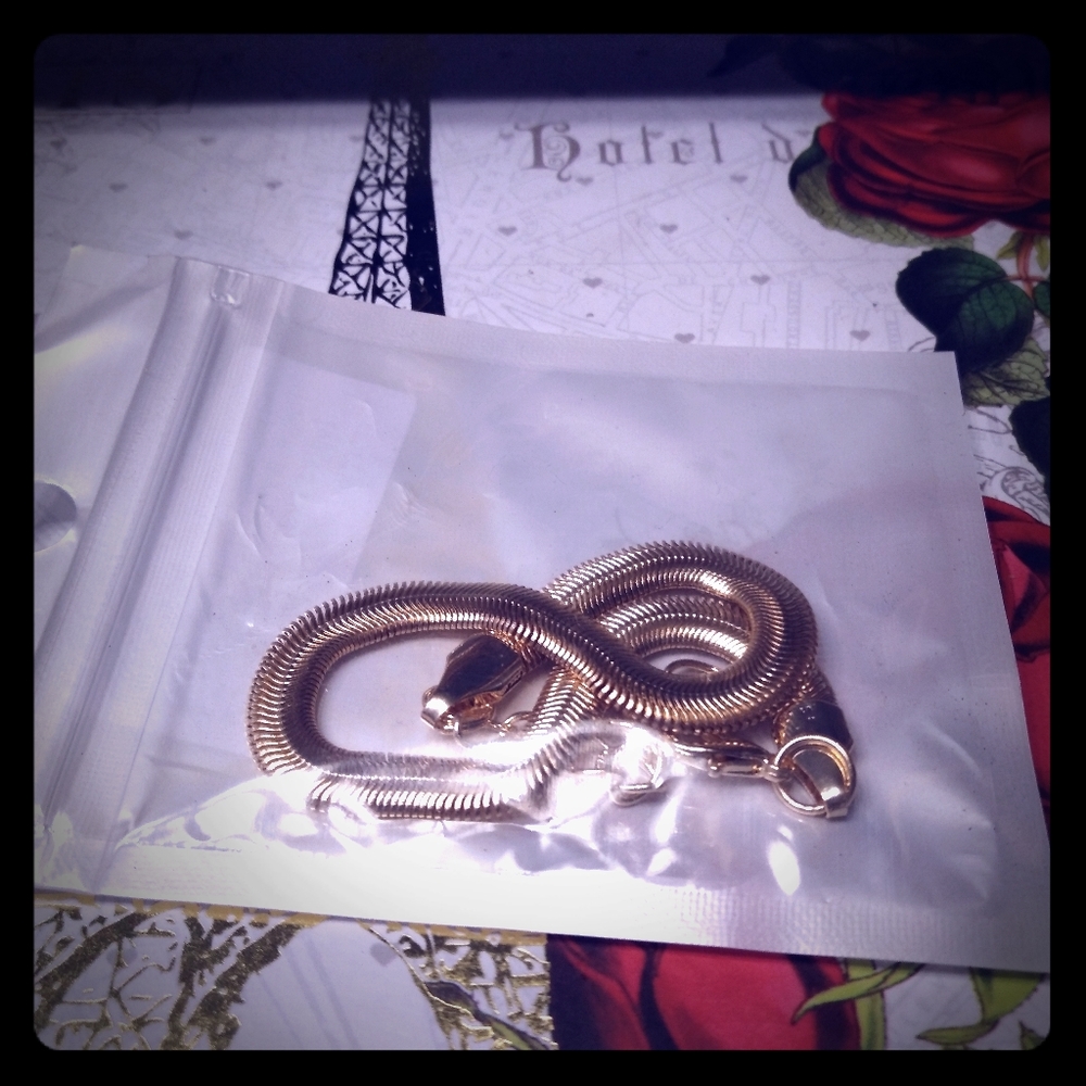 Woman's bracelet